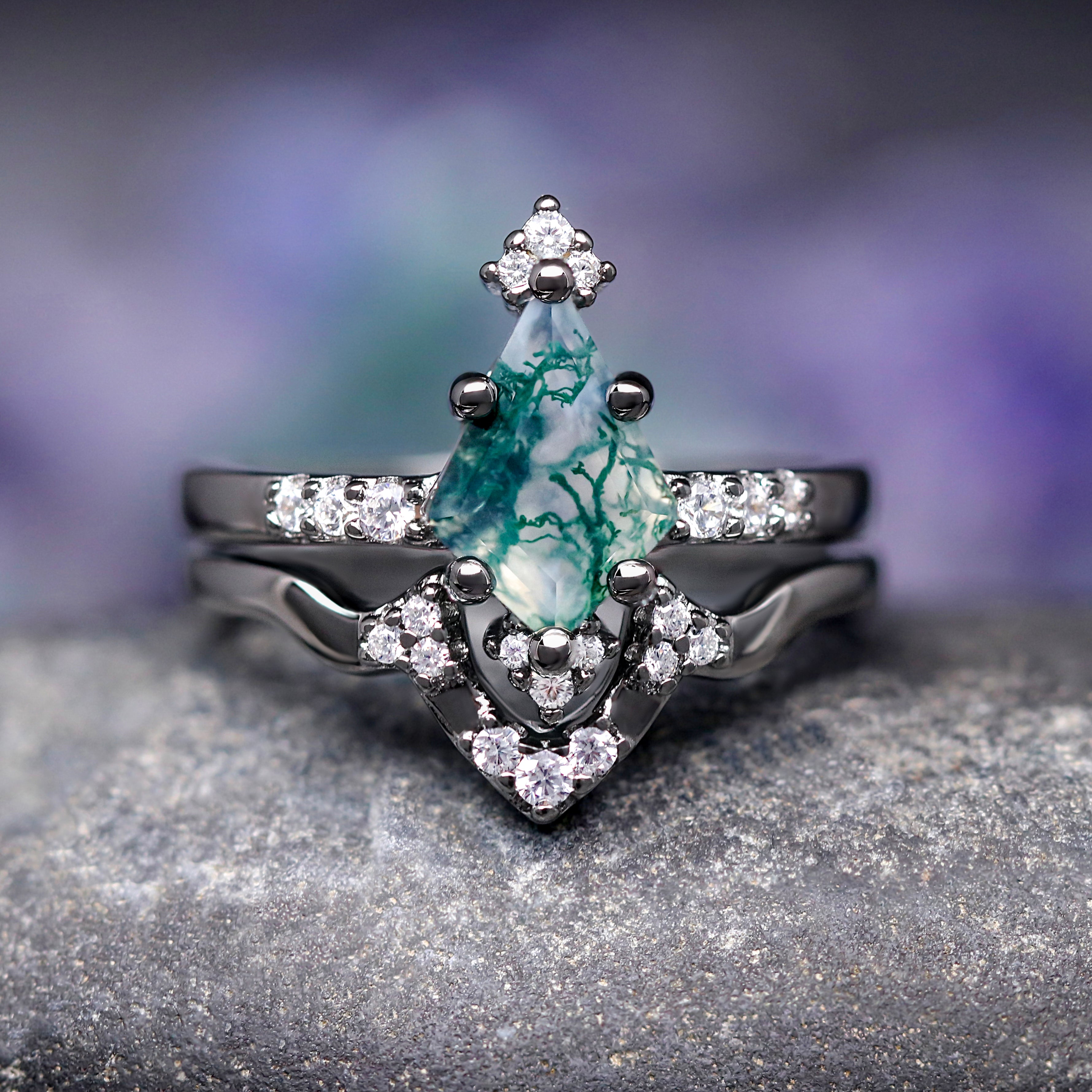 Weaver Green Moss Agate Engagement Ring Set, Black Kite Cut Ring, 925 Sterling Silver, Nature Ring, Dark Fairy Ring, Fantasy Wedding