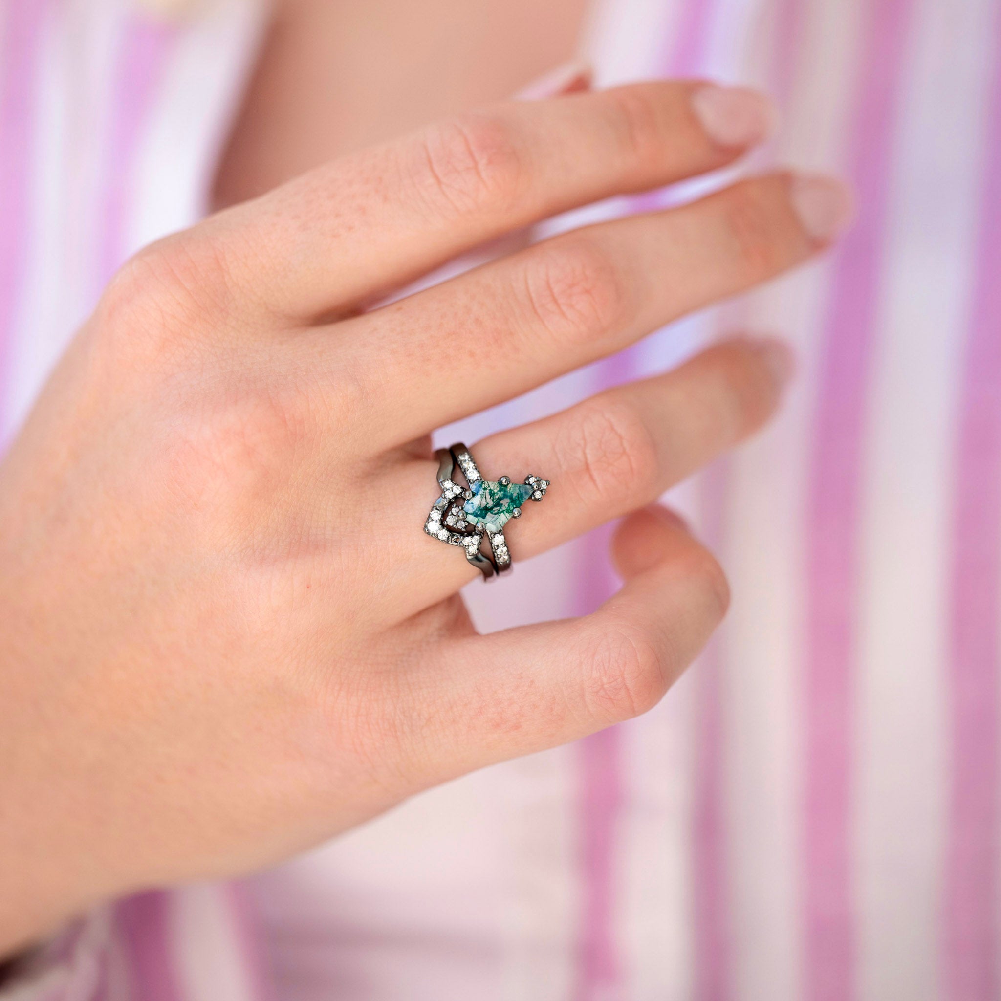 Weaver Green Moss Agate Ring Set, His and Hers Wedding Band Set, Black Ring, Matching Nature Couples Ring, Black Tungsten & Sterling Silver