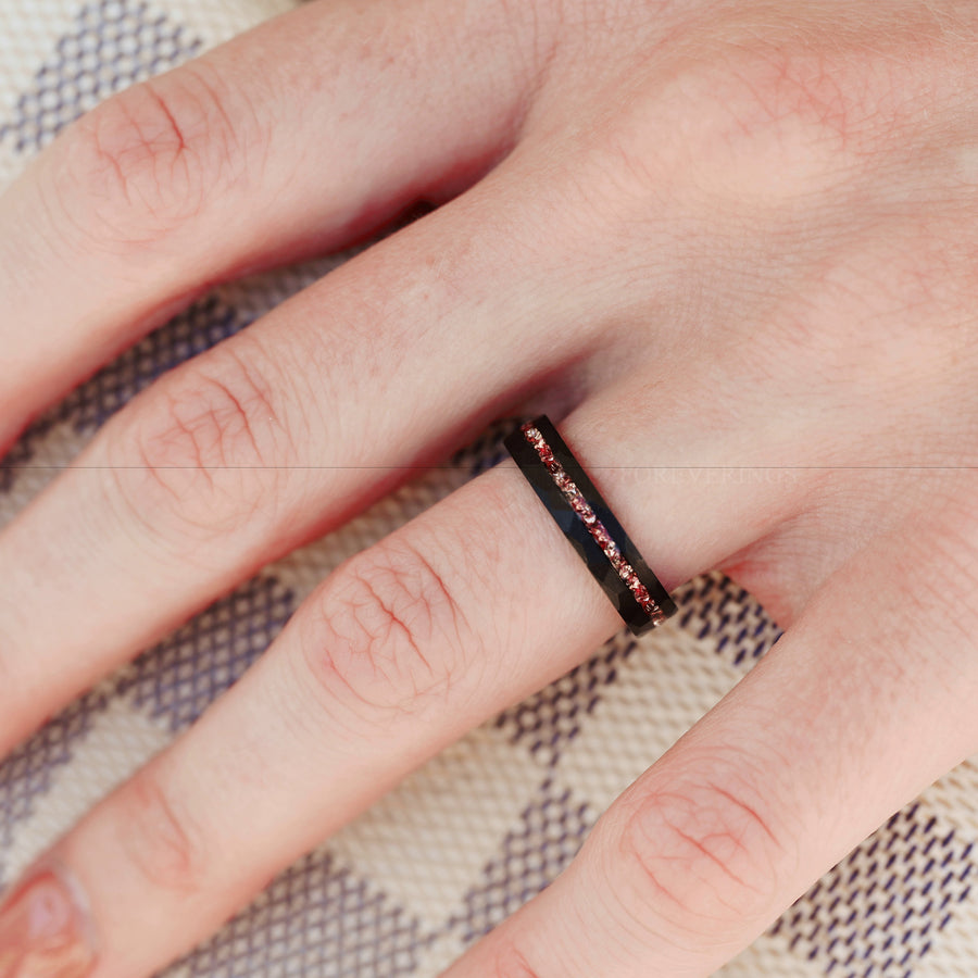 Hammered MORGANITE Ring Black Tungsten Band, Offset Crushed Morganite Glass Stone, 4mm Man Woman Wedding Band, Matte Brush, Ring Engrave