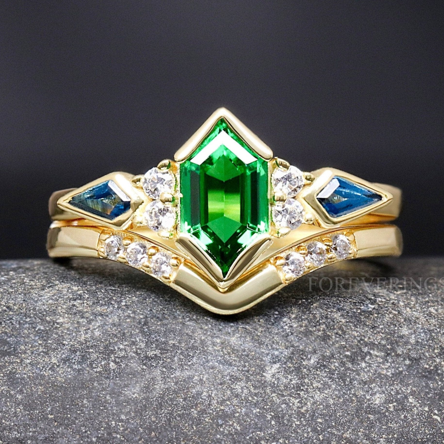 Tsavorite Gold Wedding Ring for Her, Rosette Nebula Ring Set, Elongated Hexagon, Alternative Engagement Ring Set, Woman Wedding Ring