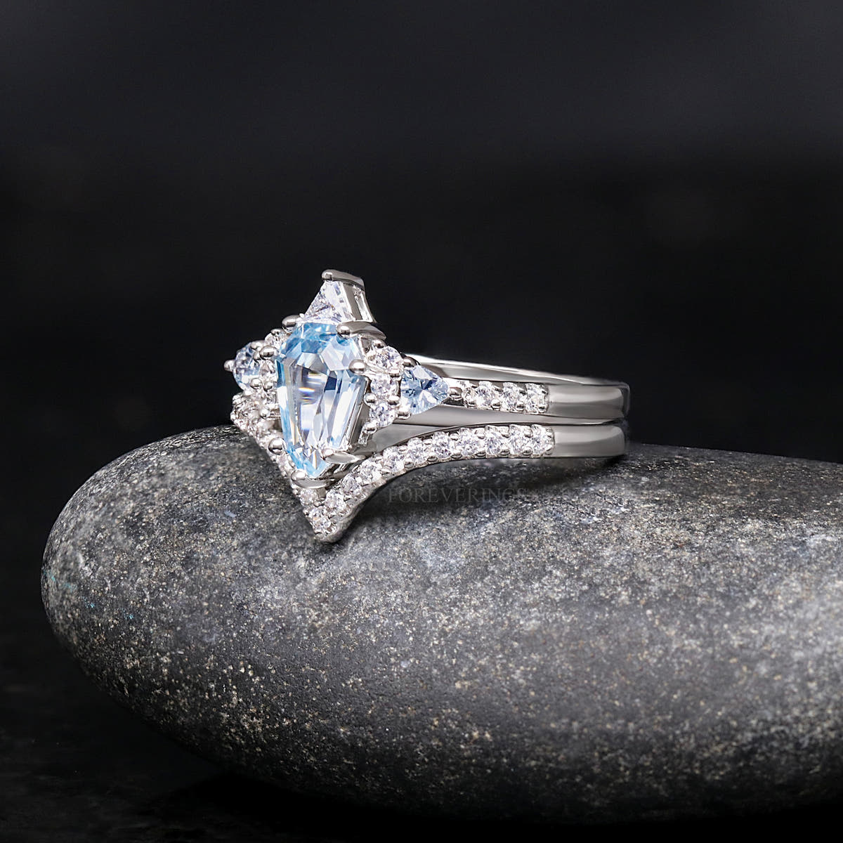 Aquamarine engagement ring and wedding band set for couples