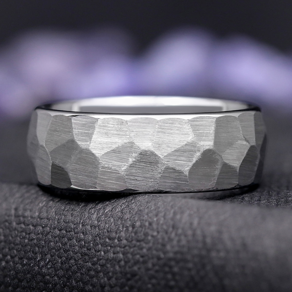 Stylish men’s silver tungsten wedding band