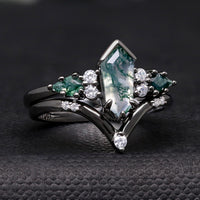 Kite Cut Moss Agate Engagement Ring Set | Couples Matching Bands