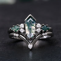 Kite Cut Moss Agate Engagement Ring Set | Couples Matching Bands