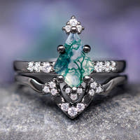 Weaver Green Moss Agate Engagement Ring Set, Black Kite Cut Ring, 925 Sterling Silver, Nature Ring, Dark Fairy Ring, Fantasy Wedding