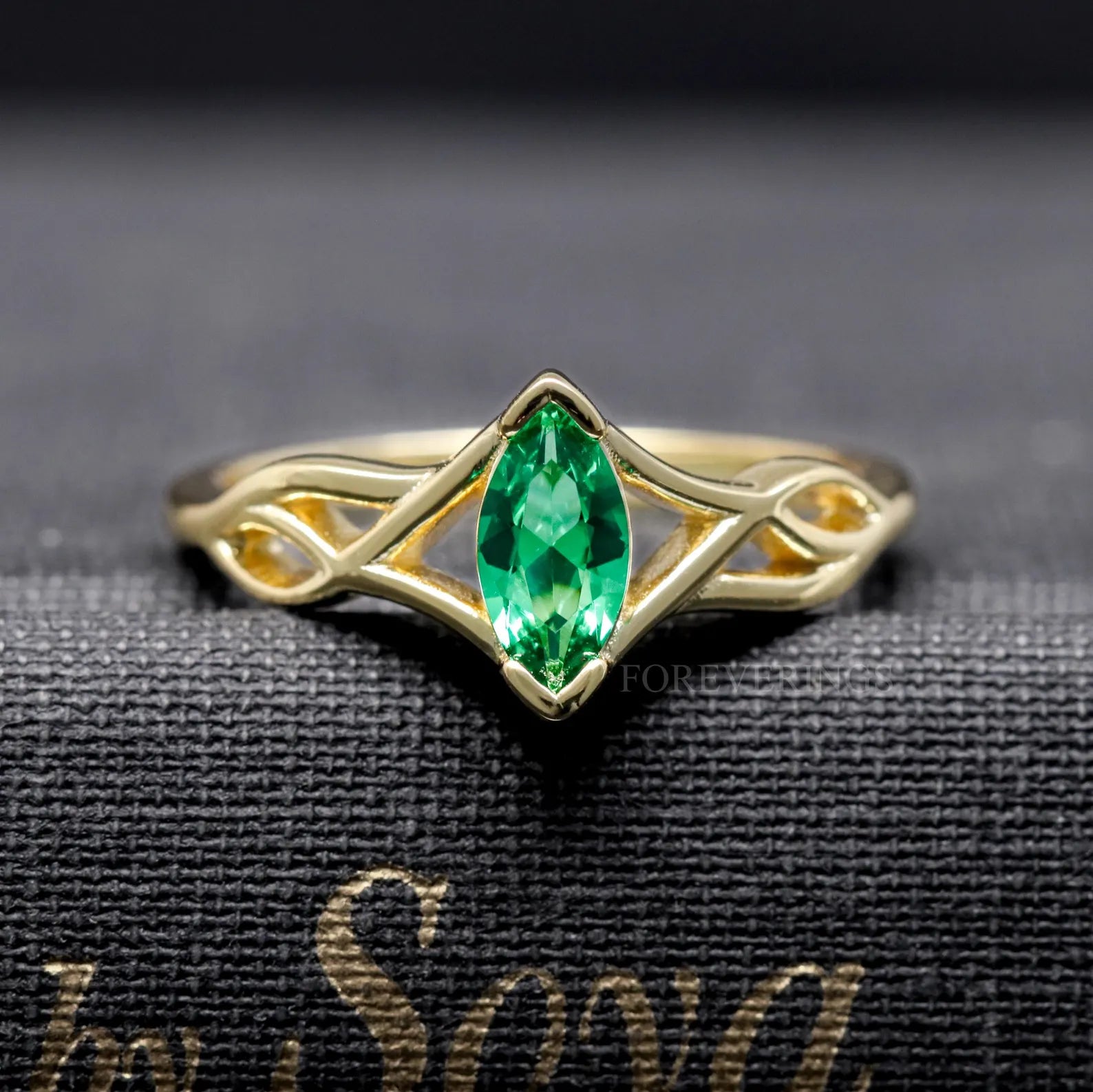 Minimalist Celtic Knot Ring, Gold Emerald Engagement Ring, Women Wedding Band, Alternative Promise Ring for Her, Unique Women Celtic Ring