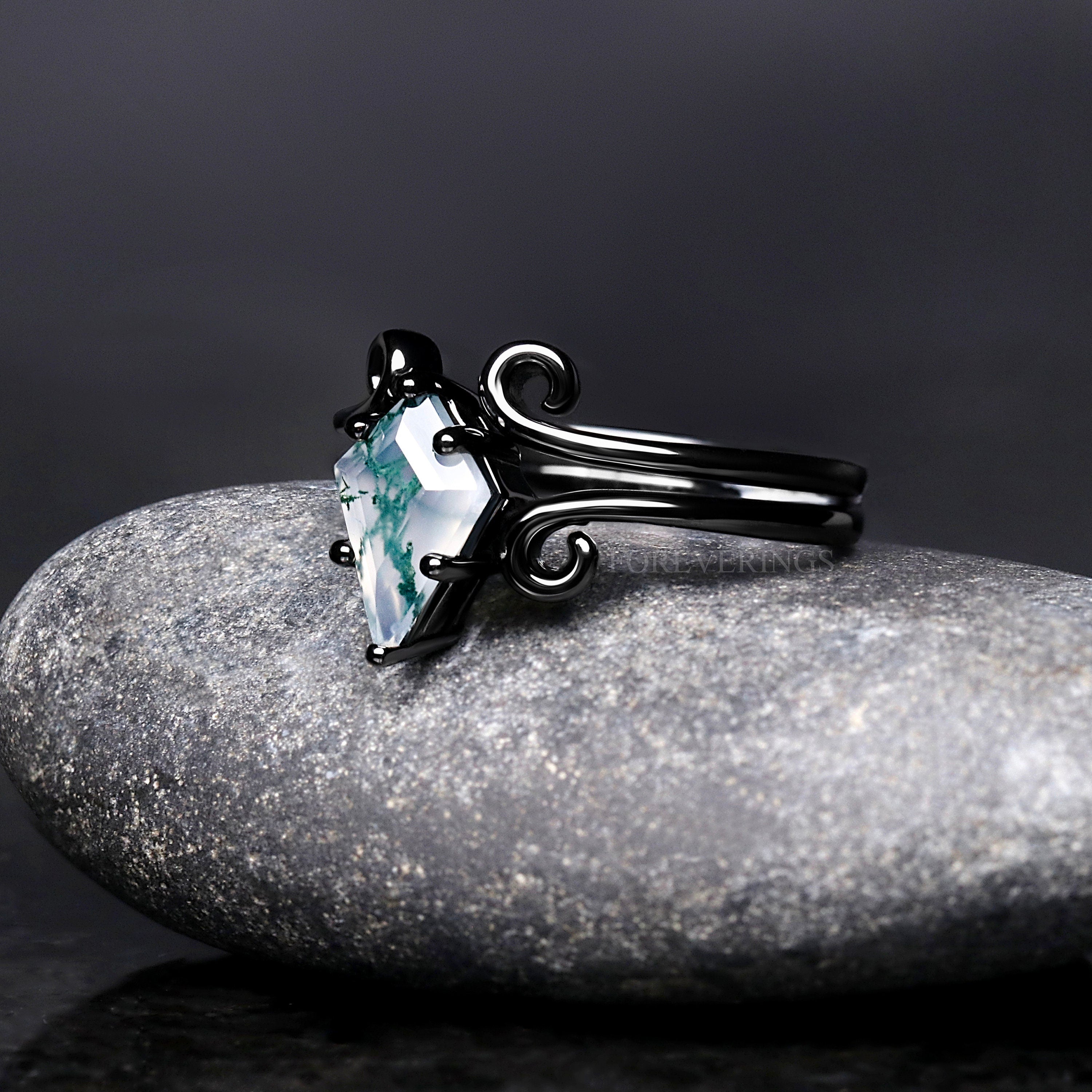 Twirl Green Moss Agate Ring Set, His Her Matching Wedding Ring, Nature Couple Ring, Alternative Engagement Ring Set, 925 Silver and Tungsten