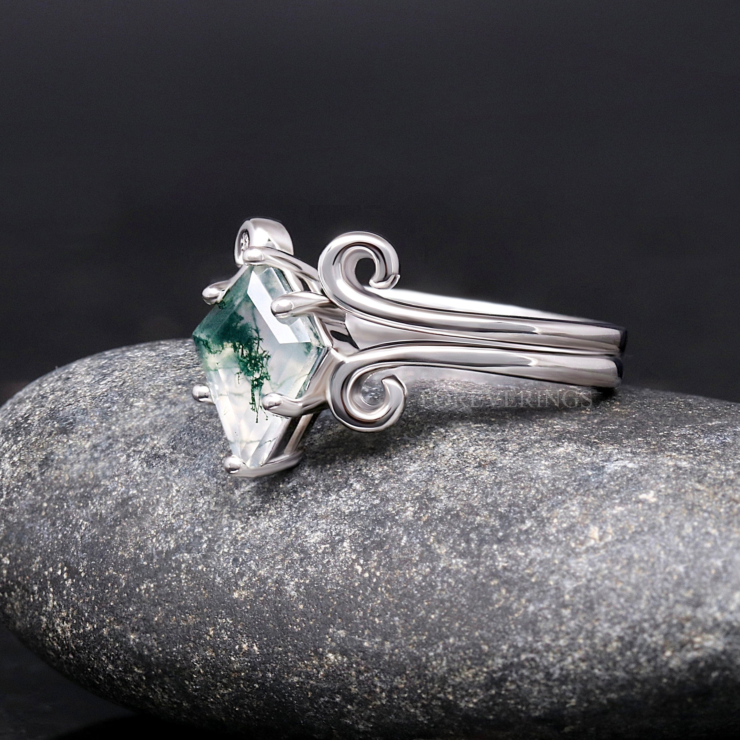 Twirl Natural Green Moss Agate Ring Set, His and Hers Wedding Band, Promise Ring Set, Nature Couples Ring, Damasus Steel and Sterling Silver