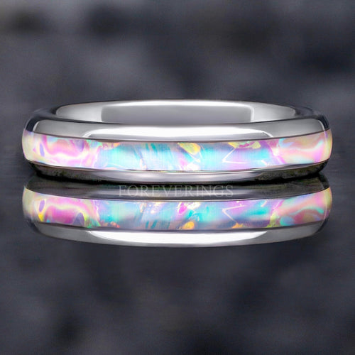 Women's 4mm silver tungsten wedding band with color-changing dichrolam inlay, front view with reflection