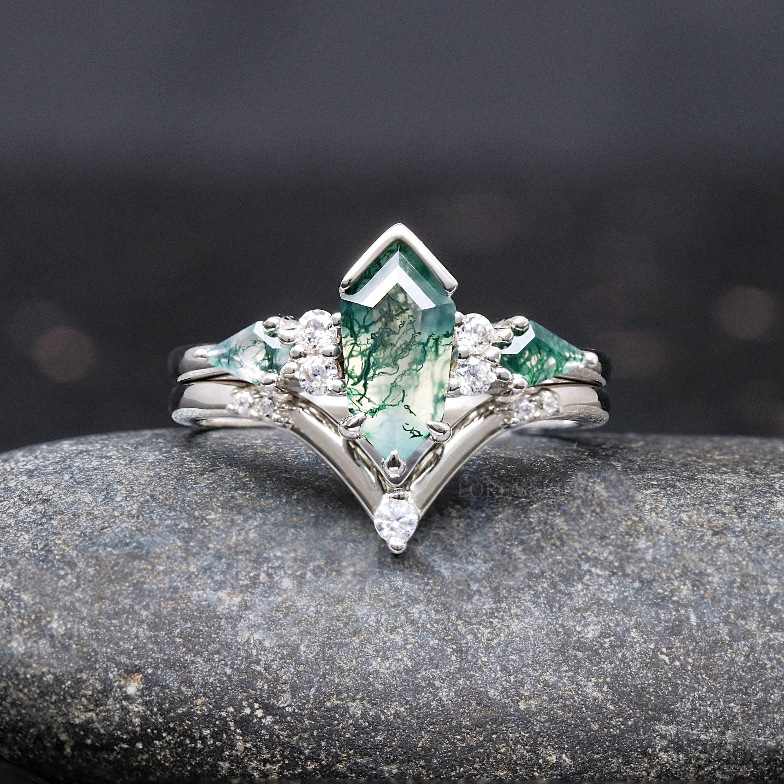 Green Moss Agate Ring Set, Alternative Engagement Ring, Kite Coffin, 925 Sterling Silver, Nature Ring, Promise Ring, Unique Woman Ring