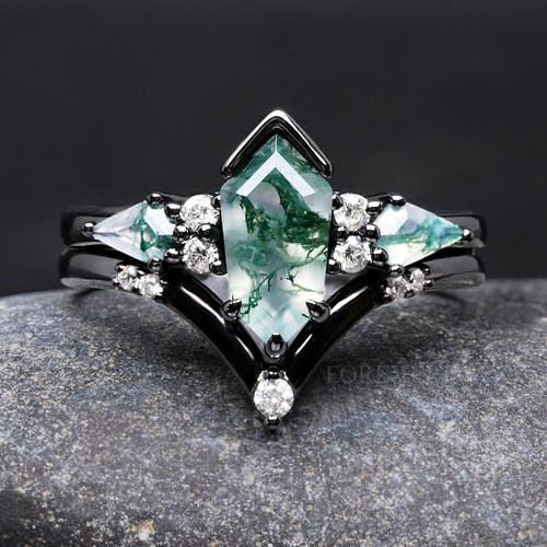 Moss agate bridal set in black sterling silver with a coffin kite-cut stone, shown straight on