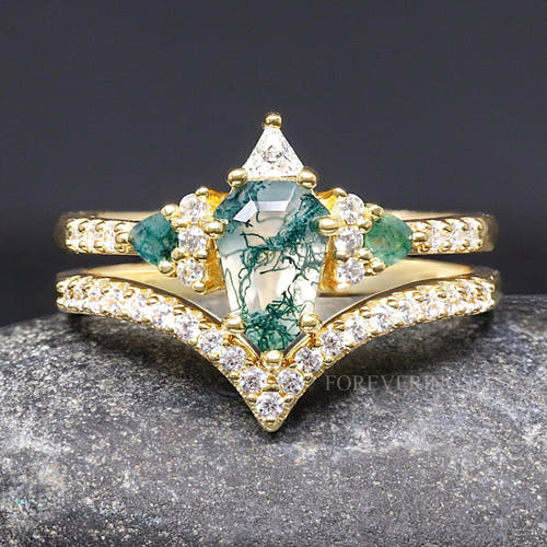 Women's gold sterling silver shield-cut moss agate bridal set with chevron band, close front view
