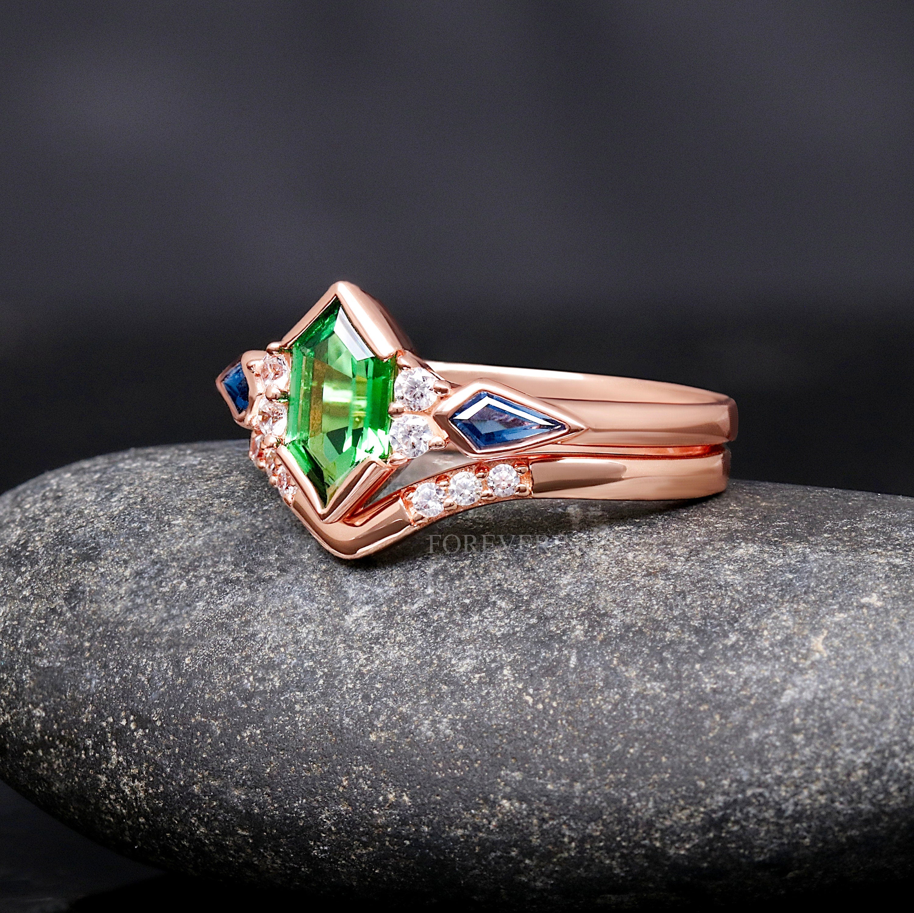 Tsavorite Rose Gold Wedding Ring for Her, Rosette Nebula Ring Set, Elongated Hexagon, Alternative Engagement Ring Set, Woman Wedding Ring