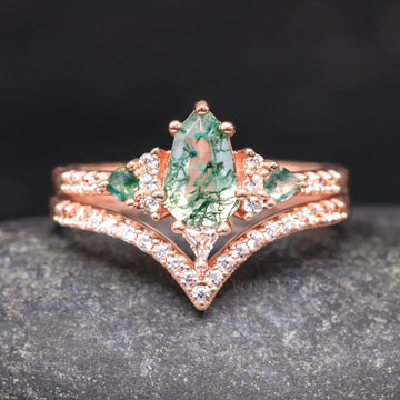 Rose Gold Moss Agate Wedding Ring, Woman Alternative Engagement Ring Set, Lumiere, Shield Cut, Nature Ring, Unique Wedding Ring, Engraving