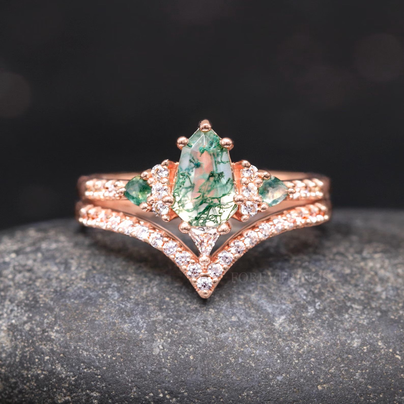 Rose Gold Moss Agate Wedding Ring, Woman Alternative Engagement Ring Set, Lumiere, Shield Cut, Nature Ring, Unique Wedding Ring, Engraving