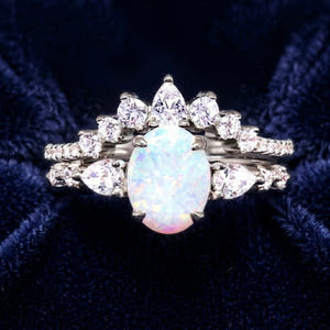 Women's Rings